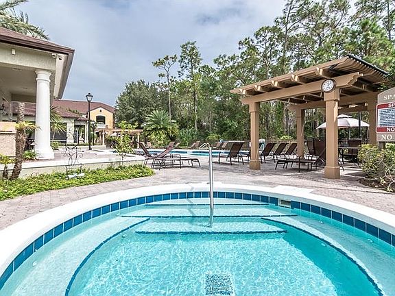 4th image of 724 Crest Pines Dr APT 522