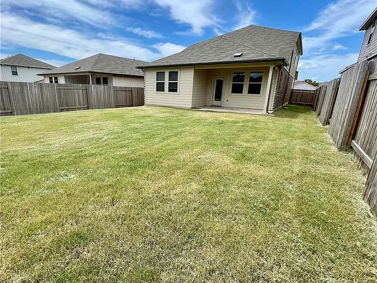 314 Dipprey Ln — Photo 14