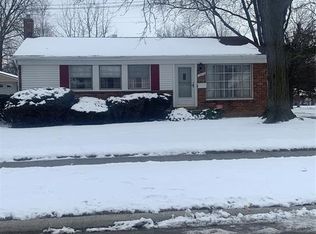 16417 Windermere Cir, Southgate, MI 48195
