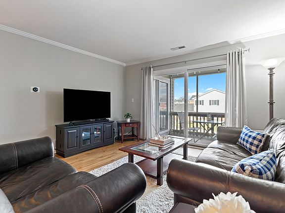 5th image of 7215 Willow Way Ln #10-C