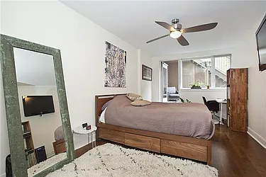 Sold by Space Marketing Shop