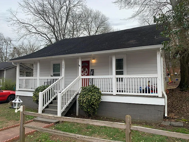 254 Barber St — Photo 1