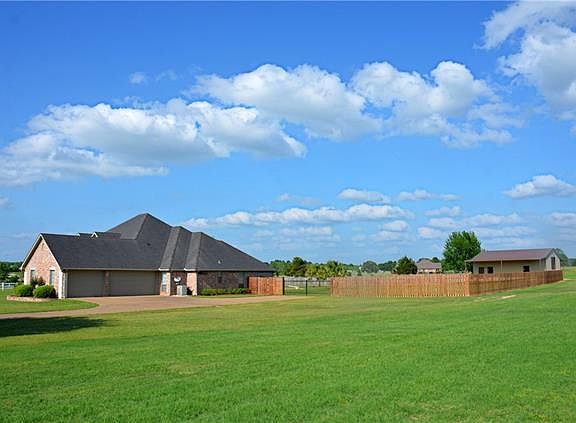3rd image of 15770 Stallion Lake Blvd