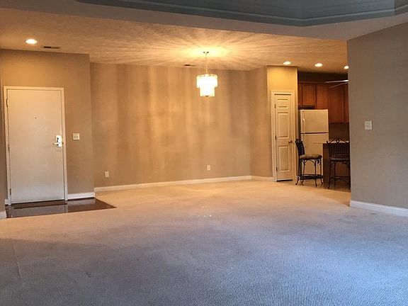 2nd image of 8002 Pinnacle Point Dr APT 103