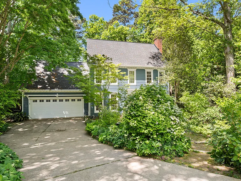 1011 New Chester Ct — Photo 5