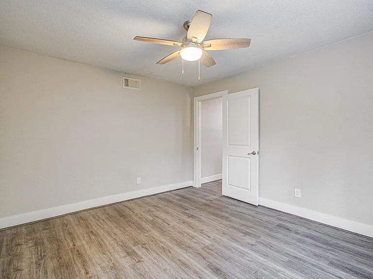 2554 River Rdg — Photo 17
