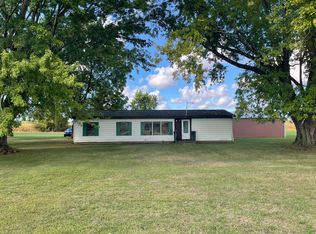 6633 W Forest Lawn Rd, Three Oaks, MI 49128