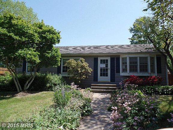2nd image of 636 Lomax St