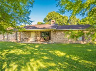 8625 Champagne Dr, Youngsville, LA 70592