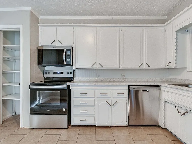 506 E Curtis Dr — Photo 11
