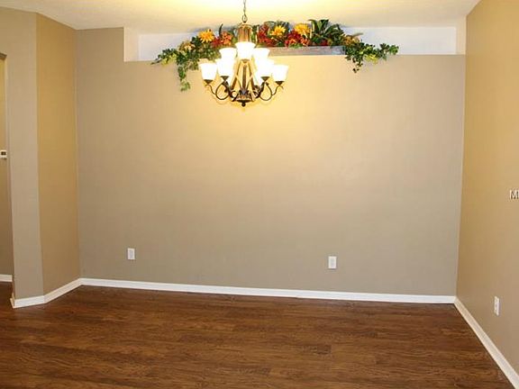 4th image of 1209 Gordon Oaks Dr