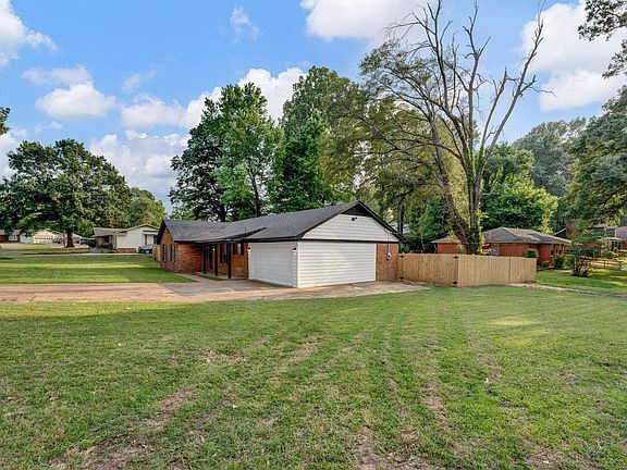 4th image of 3711 Hermitage Dr