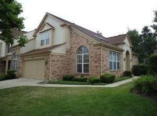 290 Lorraine Cir, Bloomingdale, IL 60108