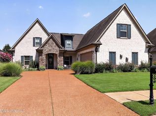 1070 Upchurch Dr, Olive Branch, MS 38654
