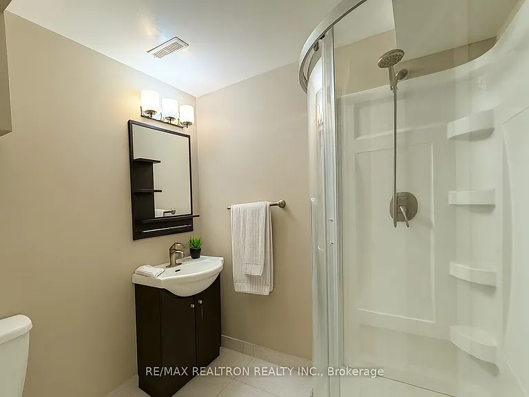 36 George Henry Blvd #A — Photo 6