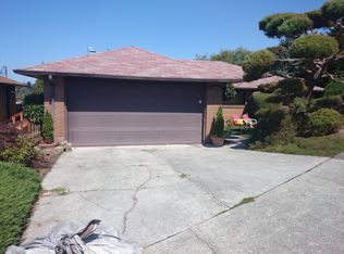 4000 SW Henderson St, Seattle, WA 98136