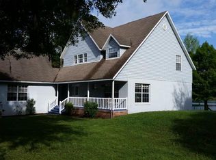 975 Carter Rd, Deland, FL 32724