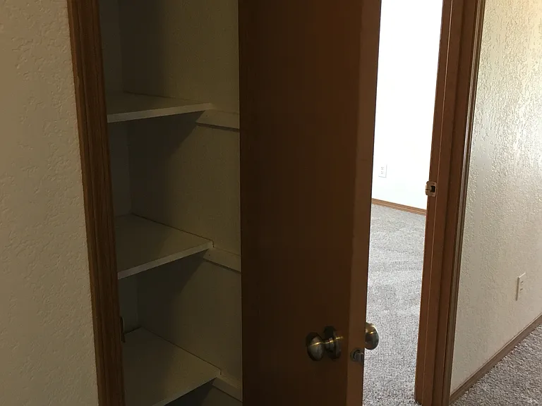 5747 Fallbrook Ln — Photo 11