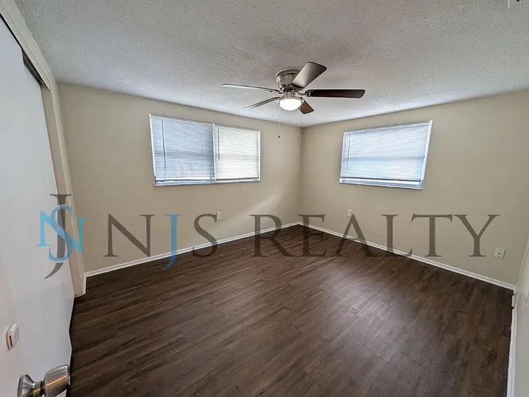 9520 Gray Fox Ln — Photo 8