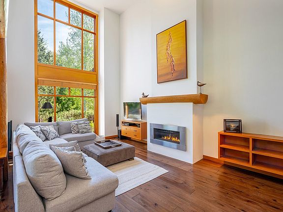 5th image of 8398 Glen Abbey Ln