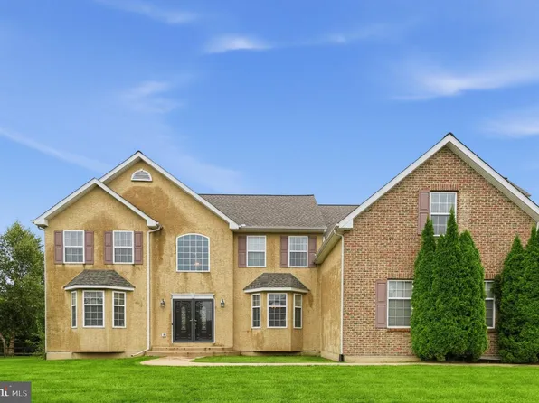 111 Amberwood Dr, Bear, DE 19701