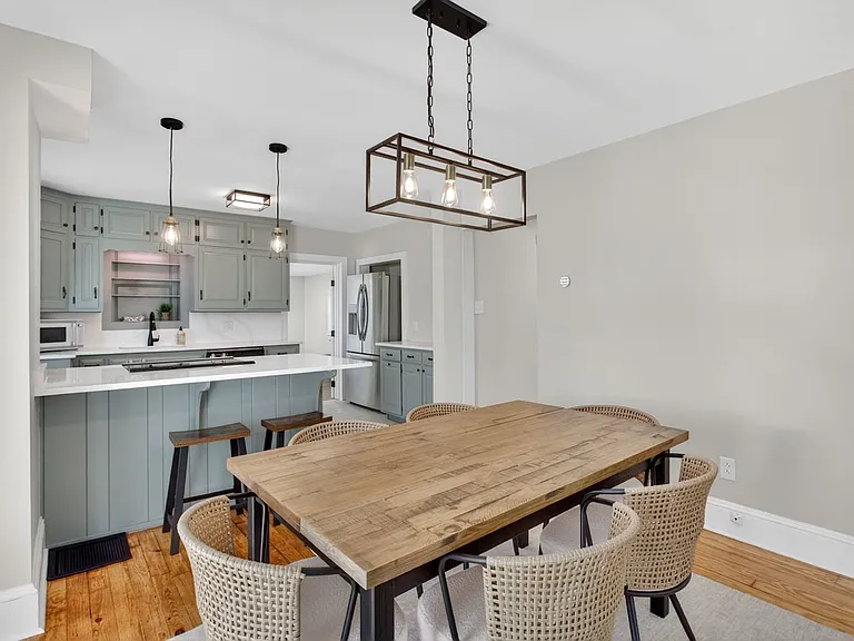 131 S Willow St — Photo 8