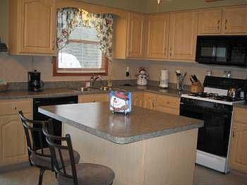 2nd image of 9 Friar Tuck Way