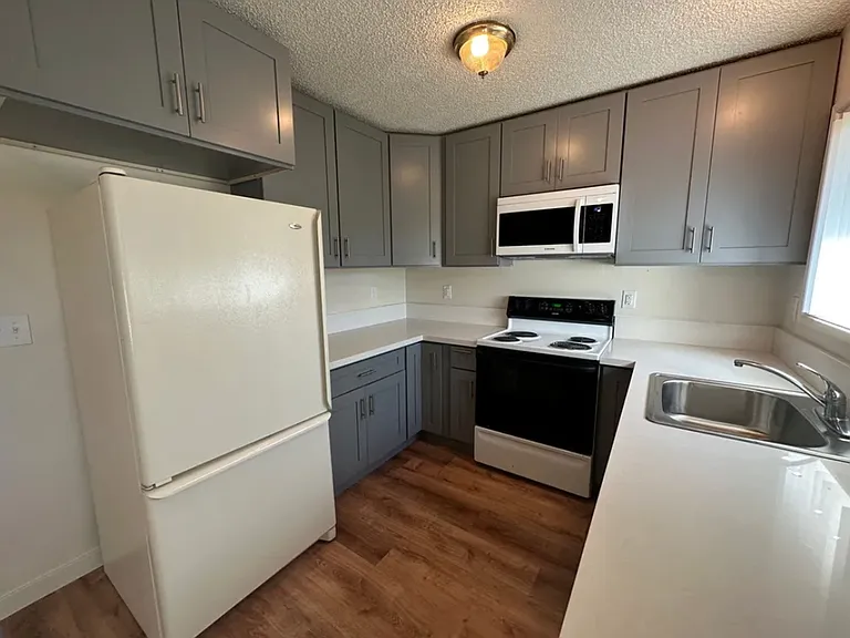 5050 NE Killingsworth St — Photo 10