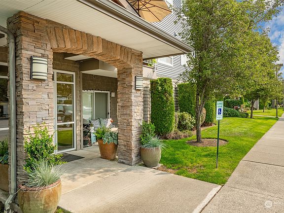 2nd image of 500 Darby Drive #315