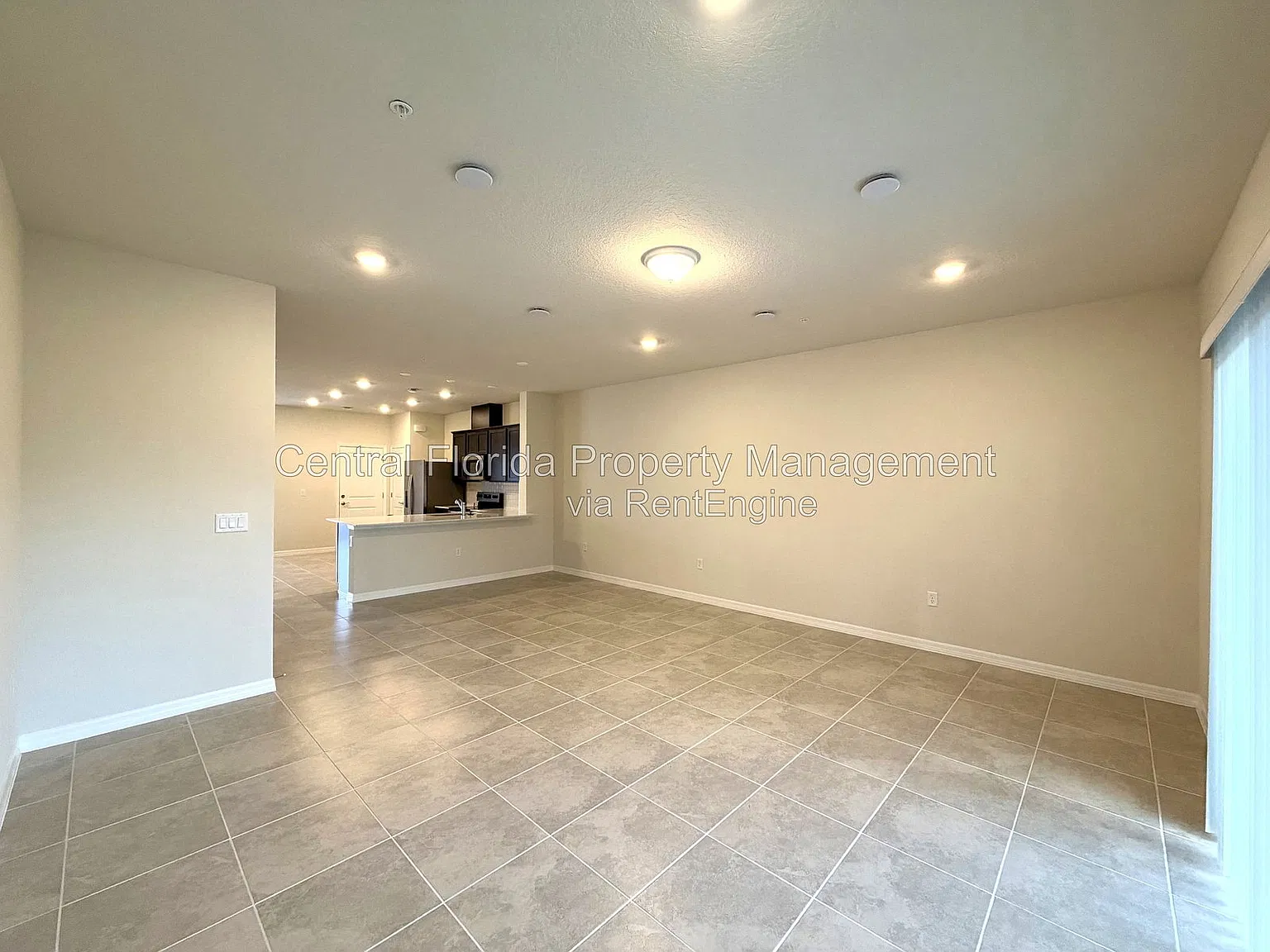 3 bed, 2.5 bath, 1699 sqft, $2,500 — Photo 2