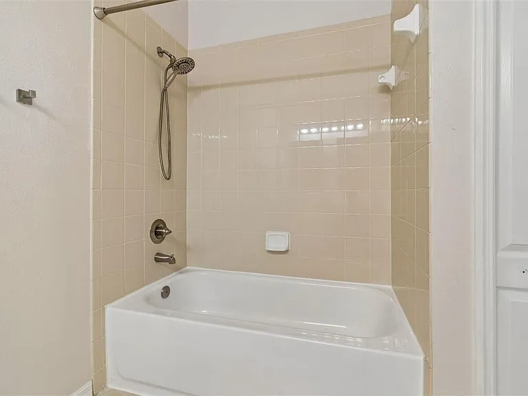 3566 High Hampton Cir — Photo 26