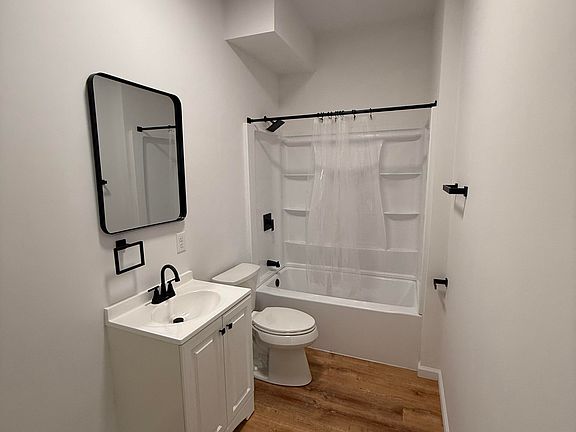3rd image of 82 Oakwood Ave #102