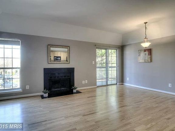 4th image of 3901 Penderview Dr