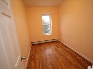 2530 McIntosh St, Flushing, NY 11369