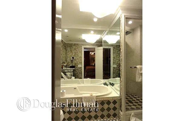 Rented by Douglas Elliman | media 36