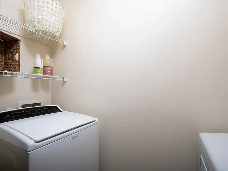Full Size Washer/Dryer in Utility Room