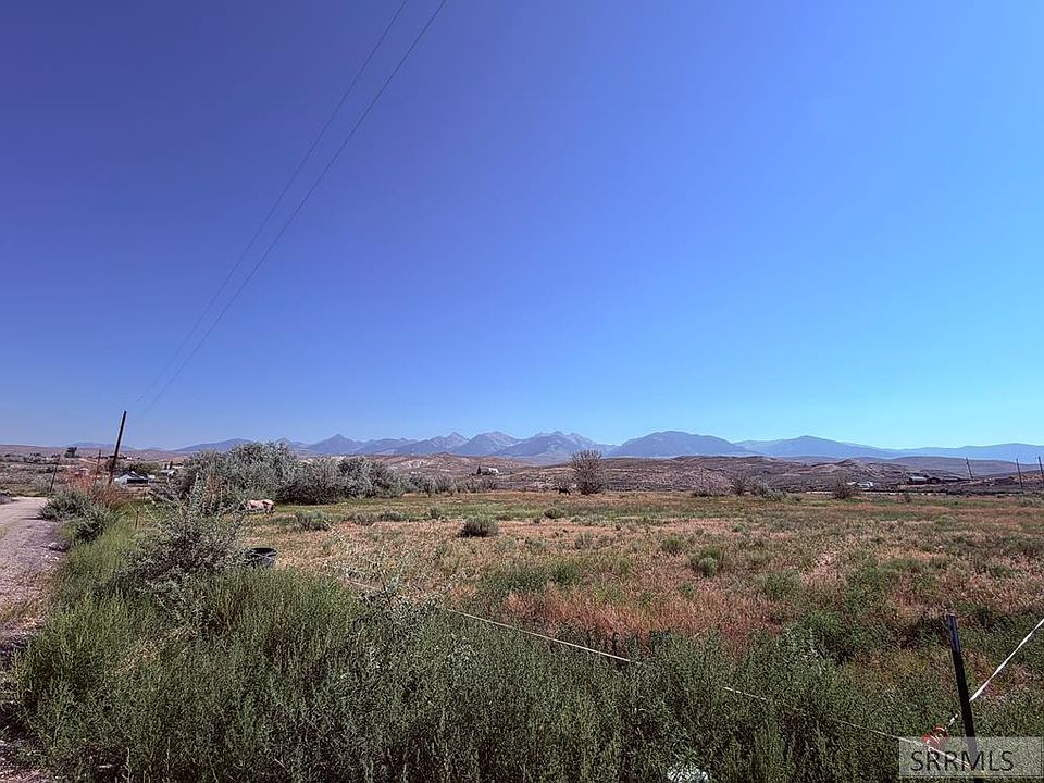 1st image of Hawk Ln