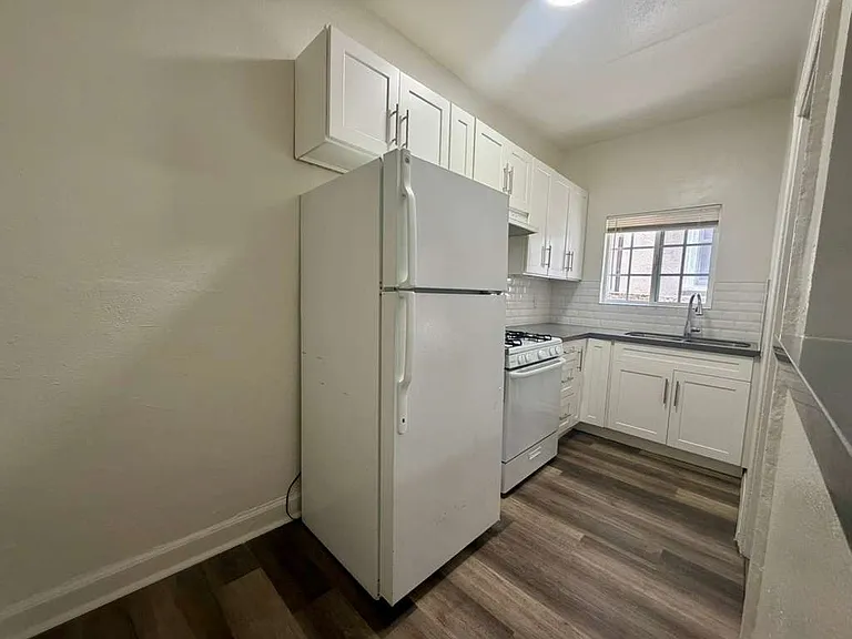 904 S Catalina St #4 — Photo 3
