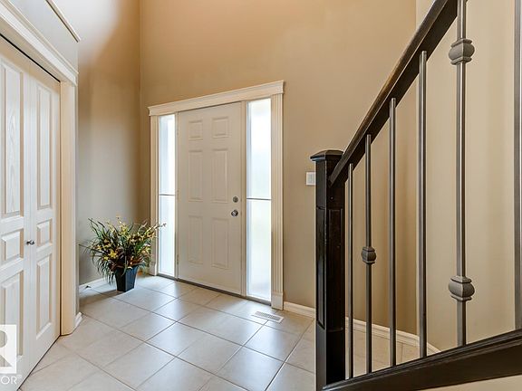 2nd image of 854 Chahley Way NW