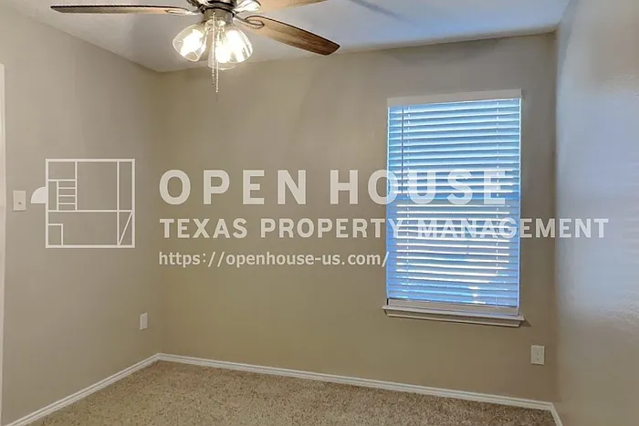 124 Stanford Dr — Photo 12