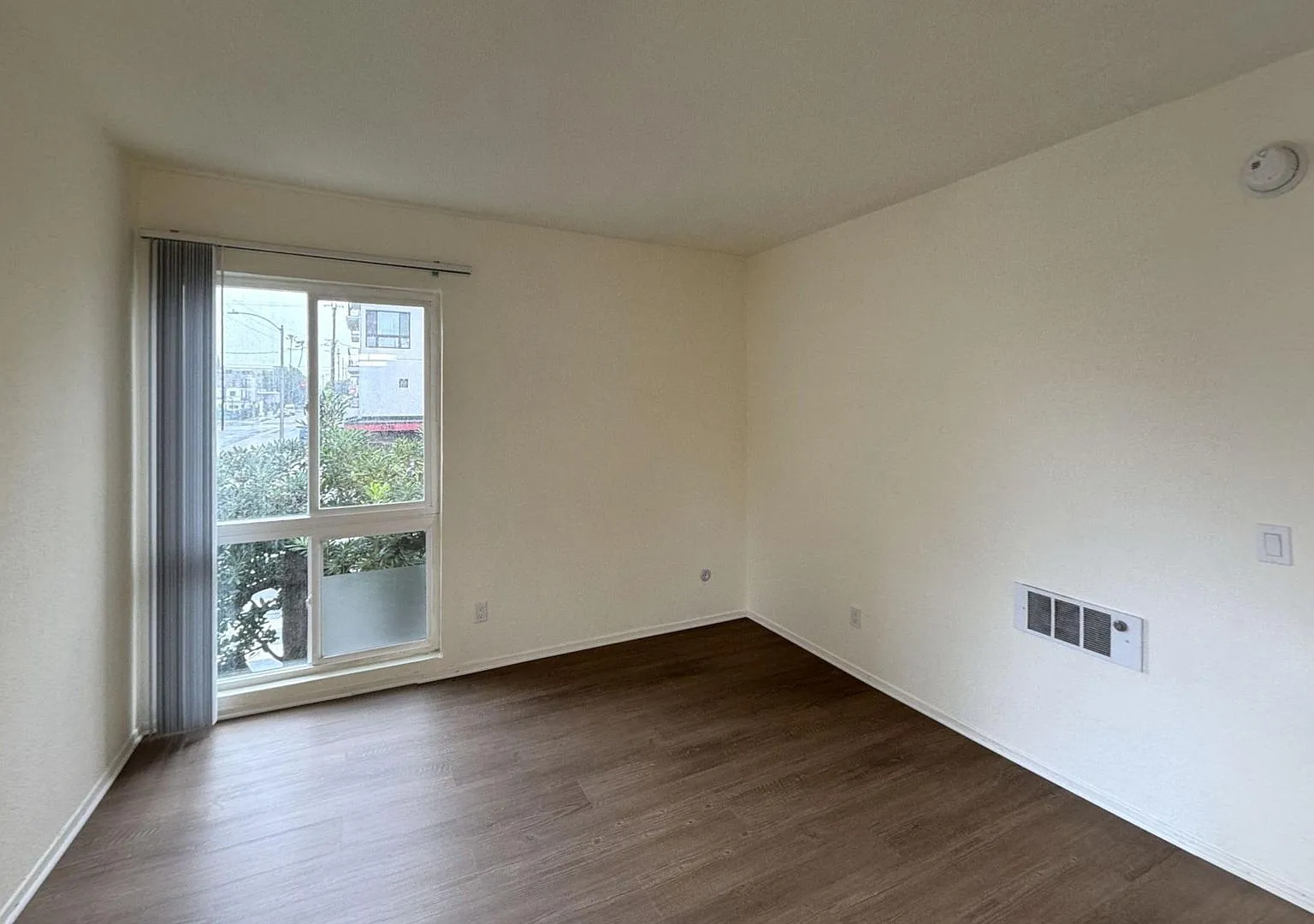 5751 Camellia Ave. — Photo 4