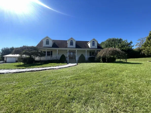6888 Goodhope Rd, Frankfort, OH 45628