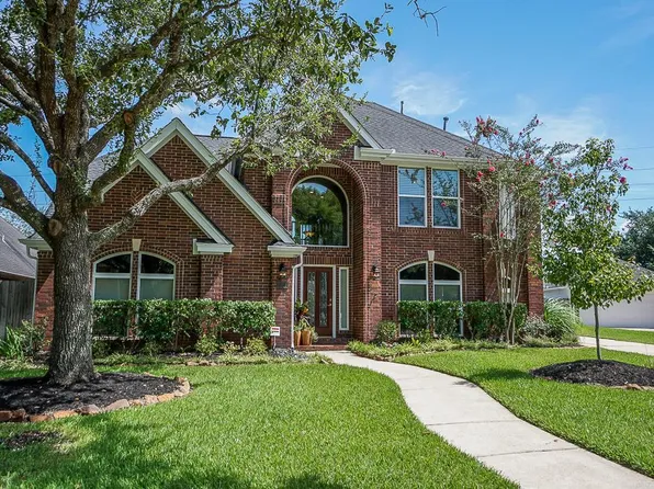 7023 Briar Meadow Dr, Sugar Land, TX 77479