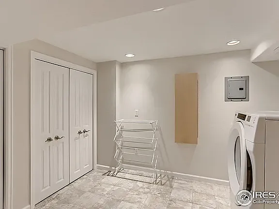 1310 Claremont Dr — Photo 21