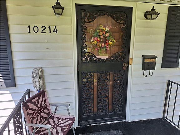3rd image of 10214 E Sheley Rd