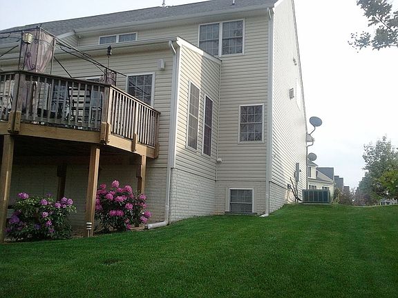 3rd image of 10715 Tricia Pl