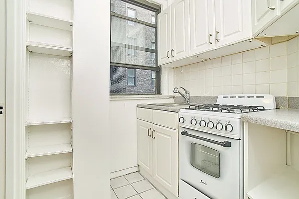 Rented by Living New York | media 30