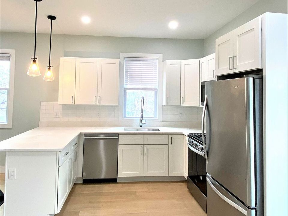 2nd image of 107 Princeton St #2C