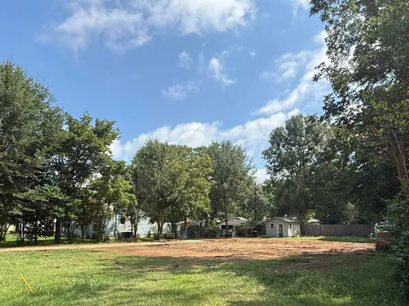 212 S Bolton Ave #1, Sylacauga, AL 35150