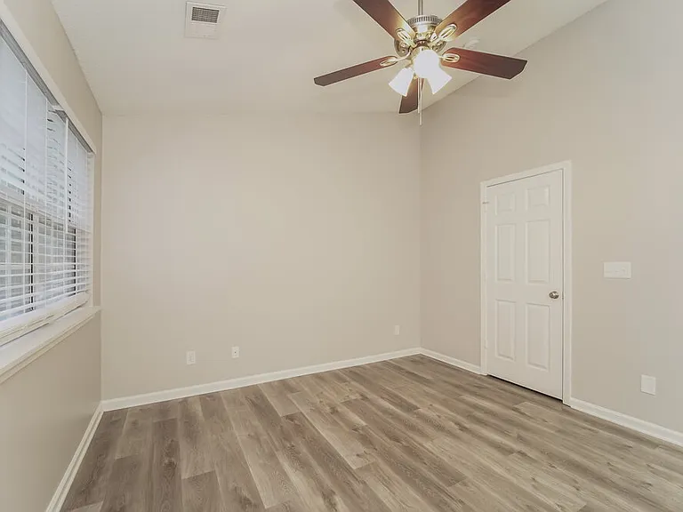 3204 Summercroft Ln — Photo 12